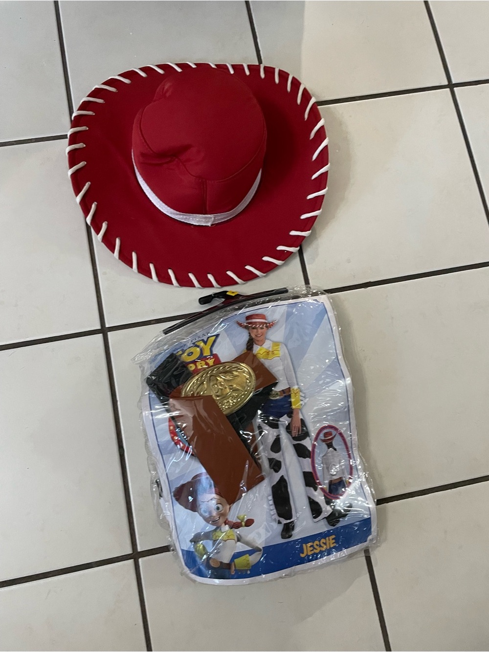 Disney Jessie Red Cowgirl Costume Hat with Accessory Set